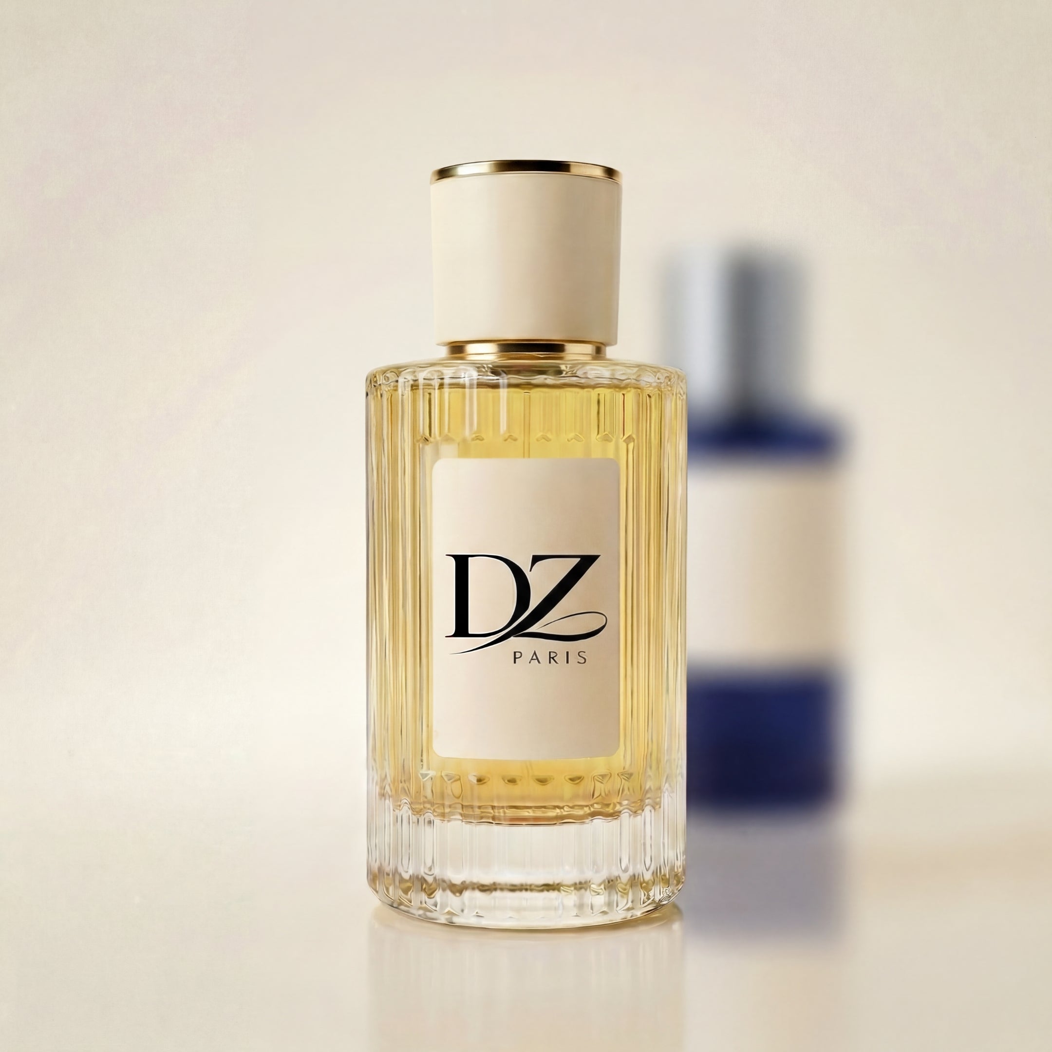 DZ Oud Passionfruit Extrait de Parfum Flakon mit stilvollem Design, zeigt den Duft in einer eleganten Parfümflasche.