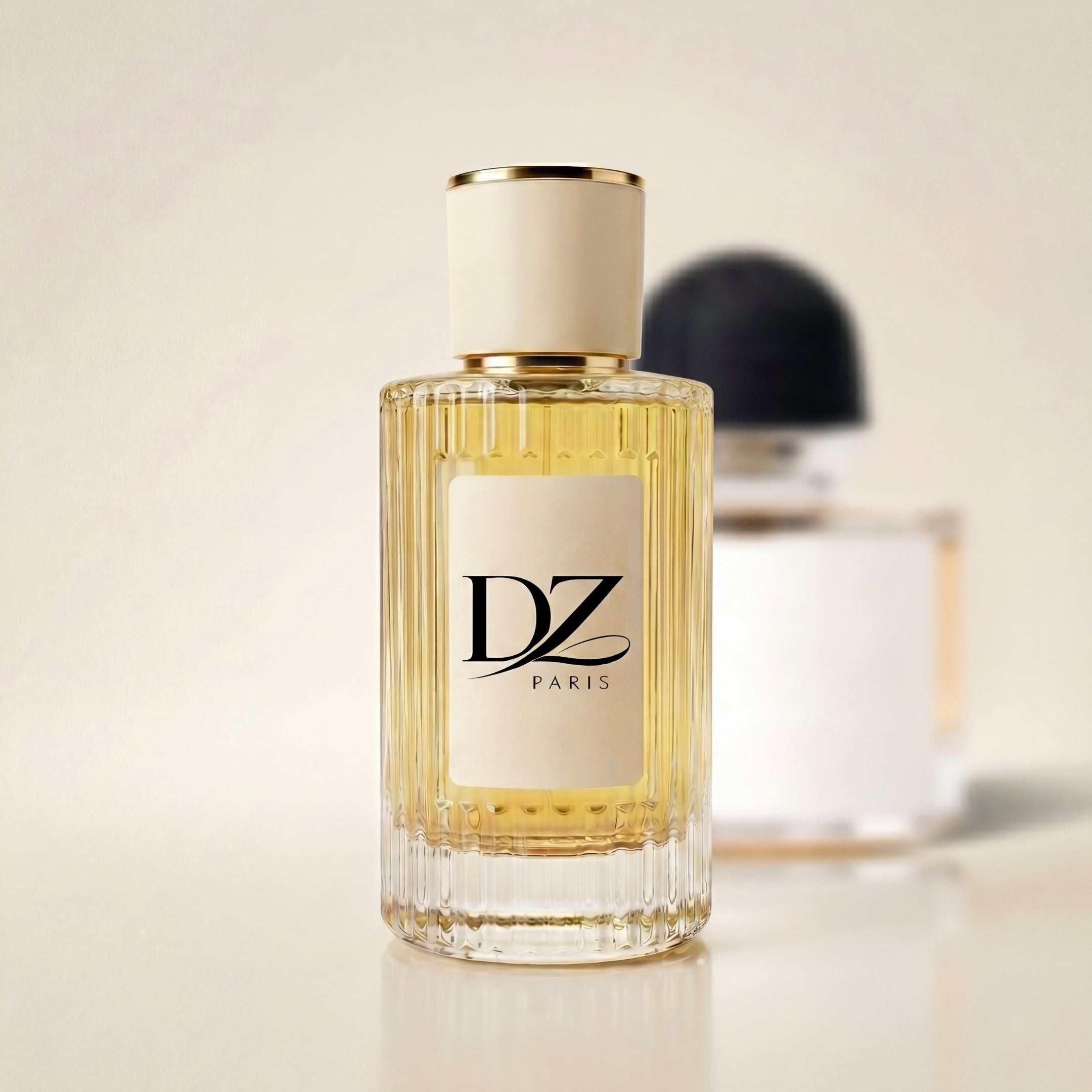 DZ U47 "Rêve d’Afrique" Extrait de Parfum 40% in eleganter Flasche, stilvolles Stillleben mit Duftdetails