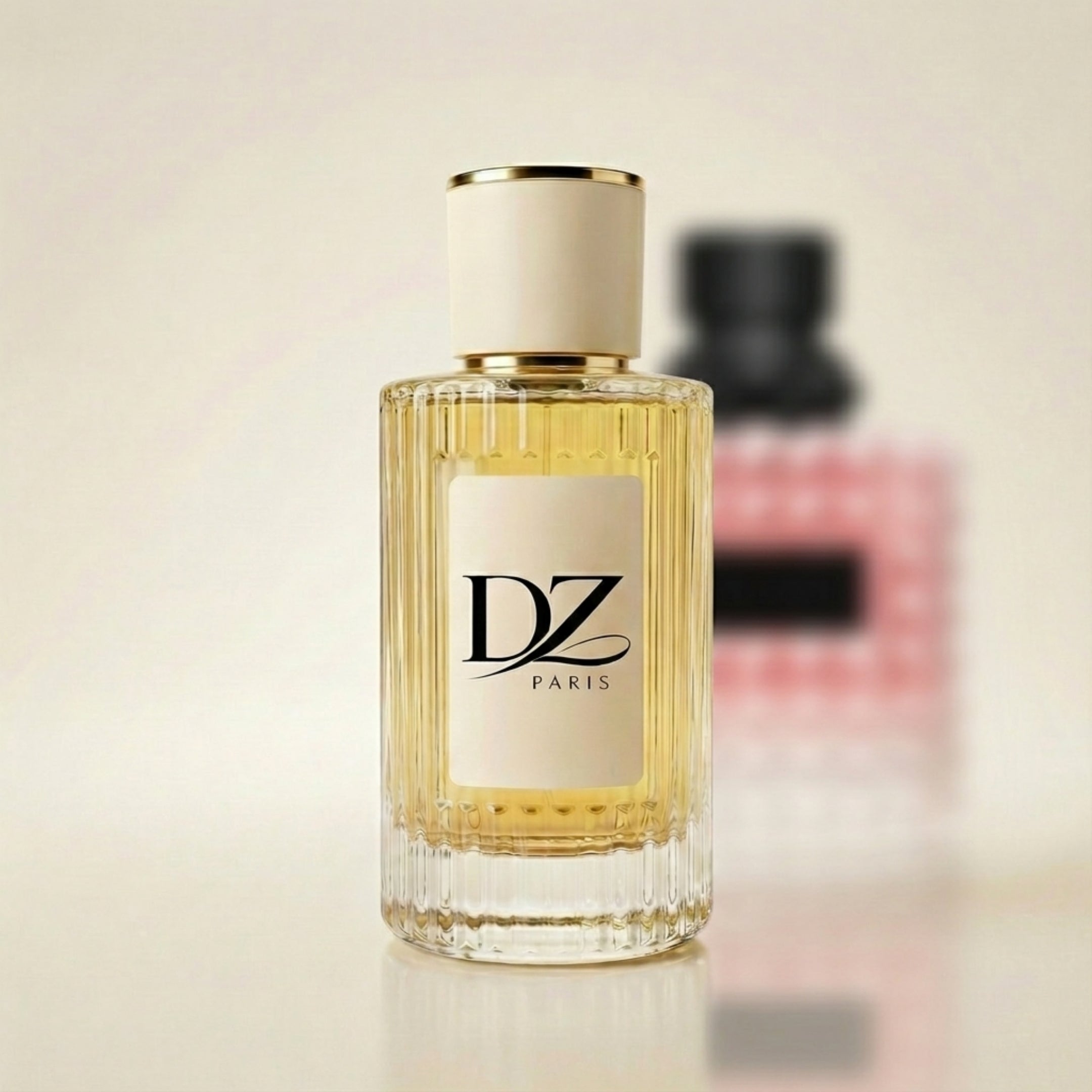 W81 "Rome Origin" Duft-Extrait de Parfum von DZ in eleganter Flasche, zeigt den Stillleben-Hintergrund und das Parfum-Design.
