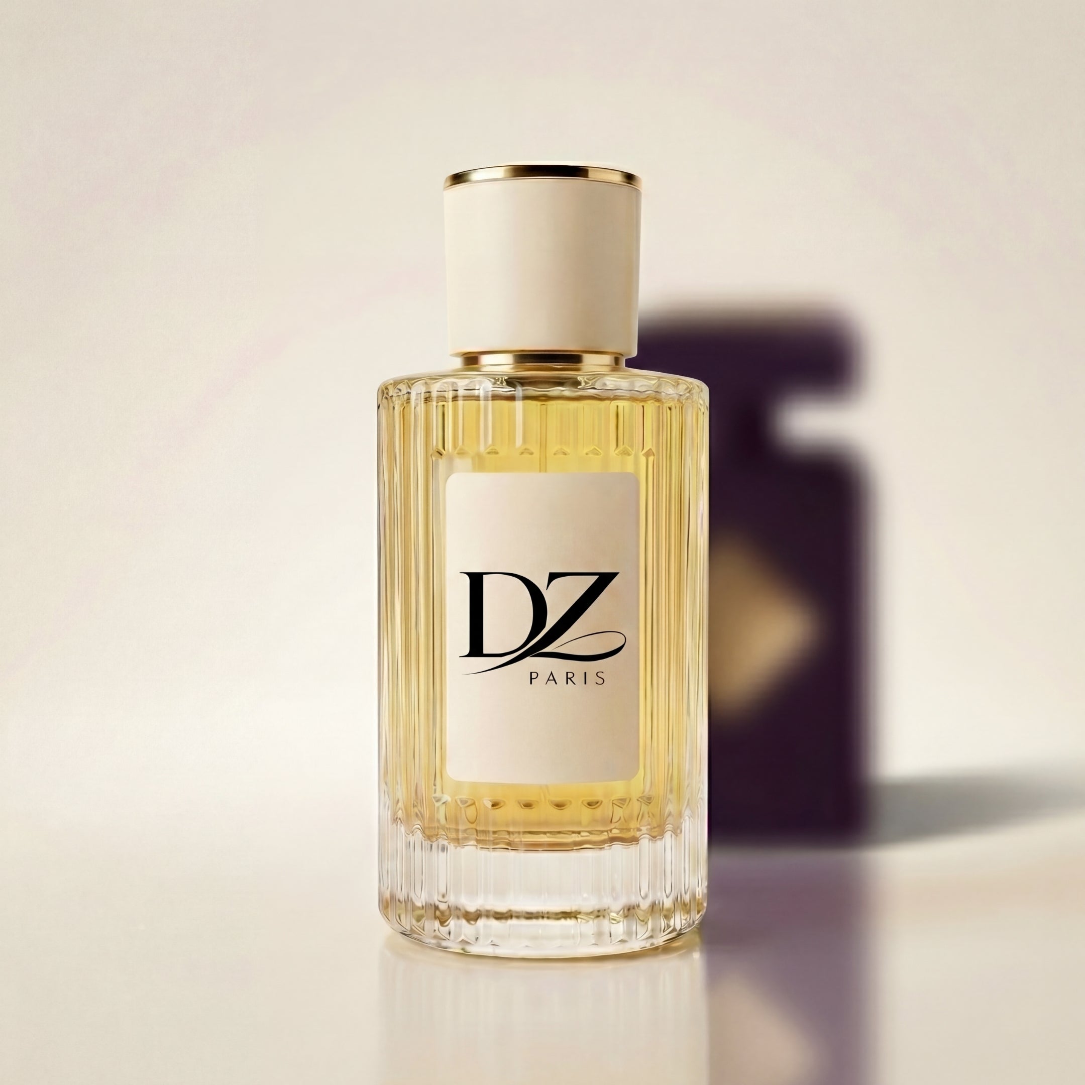 DZ U39 Rose Atomica Extrait de Parfum Flakon mit elegantem Design und rosigen Duftdetails, 40% Konzentration.