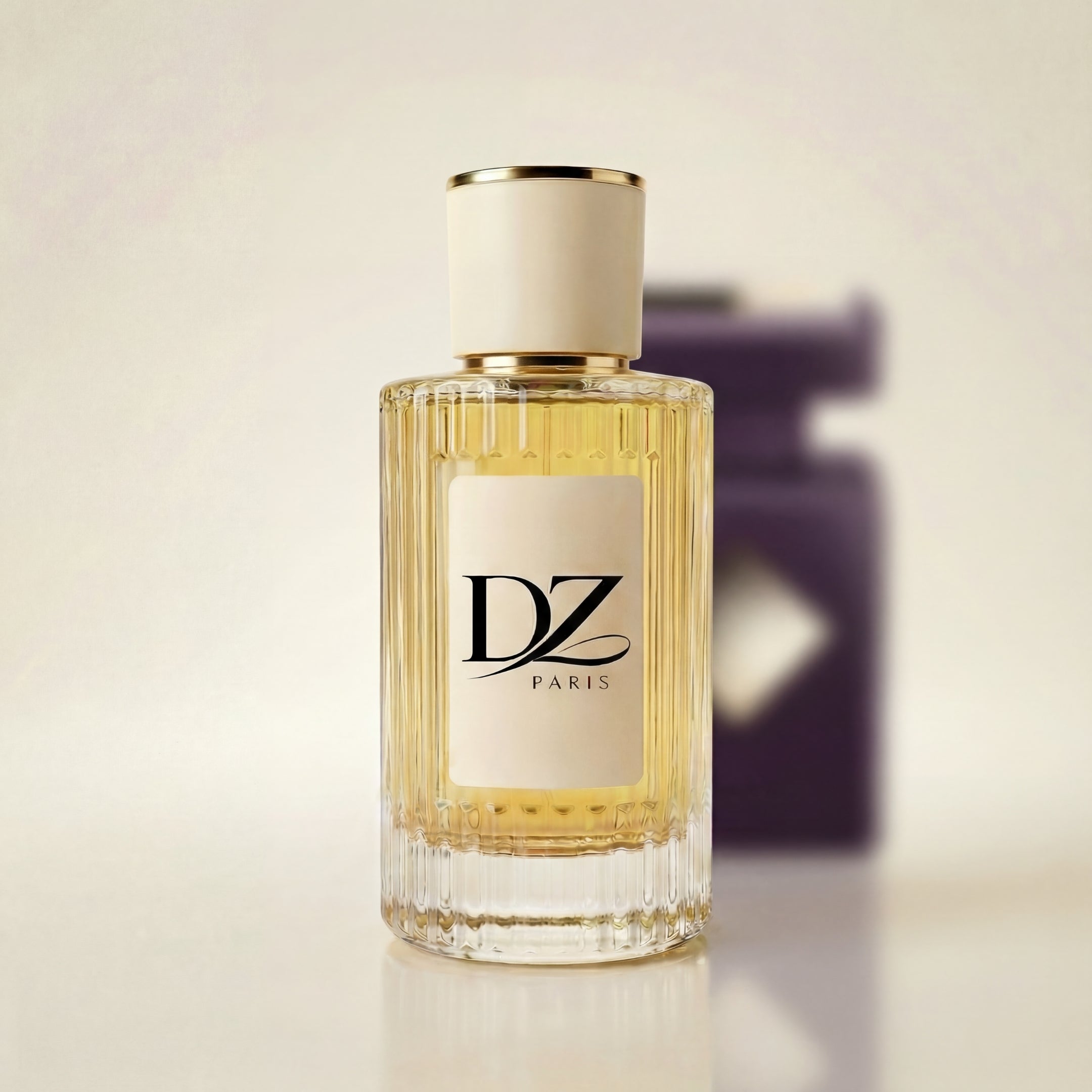 DZ Silent Effect Extrait de Parfum 40% Flakon mit elegantem Stillleben-Design, hochwertiges Parfüm in stilvollem Glasflakon